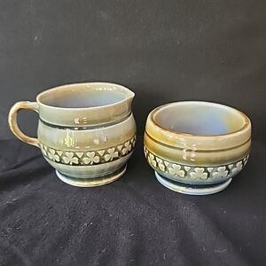 Vtg Wade Pottery Irish Porcelain Small Cream & Sugar Ireland Shamrock Clover